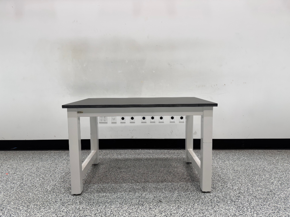 Image of 4' Laboratory Bench
